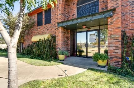 Office For Sale: 313 Harwood Rd, Bedford, TX 76021